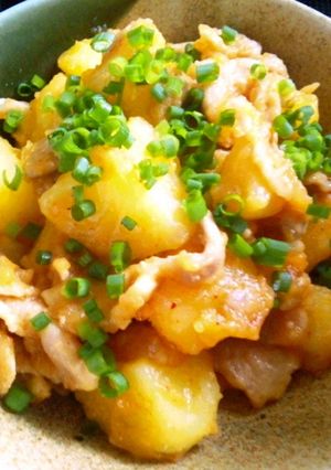 豚肉とじゃがいものキムチ醤油バター炒め-レシピのメイン写真
