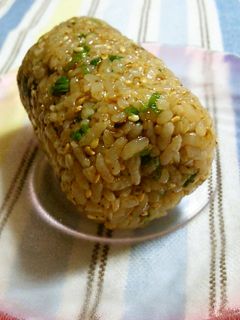 海苔の佃煮で俵おにぎり*-レシピのメイン写真