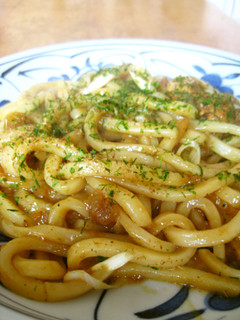 濃厚♪残ったカレーで簡単焼きうどん-レシピのメイン写真