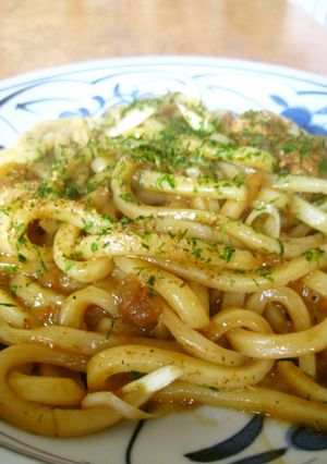 濃厚♪残ったカレーで簡単焼きうどん-レシピのメイン写真
