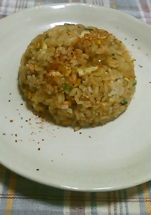 冷蔵庫の有りもので　簡単鮭チャーハン-レシピのメイン写真