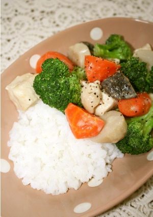 シンプルが最高♪ガーリックからし鶏マヨ丼-レシピのメイン写真