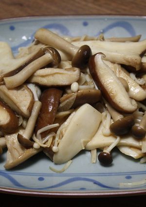 ワインにピッタリ‼きのこ炒め-レシピのメイン写真