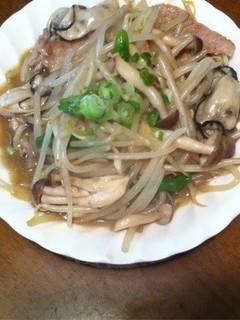 牡蠣ともやしの炒め‼ 冬の鉄板‼-レシピのメイン写真