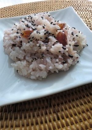 圧力鍋ですぐ☆甘納豆の赤飯☆黒米で-レシピのメイン写真