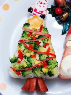 おにぎり型deクリスマスツリーちらし寿司-レシピのメイン写真
