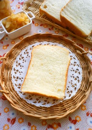 HB＊アーモンドプードルINミルク食パン-レシピのメイン写真