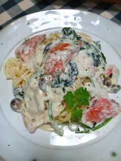 鮭ときのこのクリームスパゲッティー-レシピのメイン写真