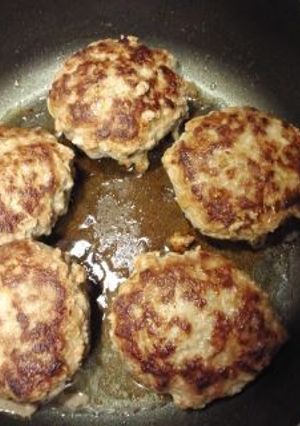 普通のハンバーグ-レシピのメイン写真