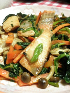 鮭と小松菜のバター醤油炒め-レシピのメイン写真