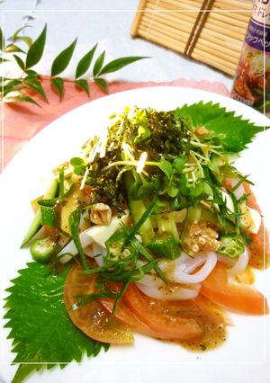 いかと野菜とチーズのスパイシー和風サラダ-レシピのメイン写真