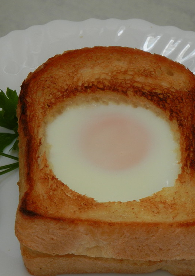 卵がしっかり収まる目玉焼きトースト-レシピのメイン写真