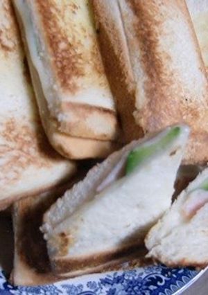 旦那様の大好物、きゅうり入りの焼きサンド-レシピのメイン写真