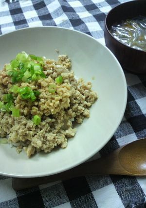 鶏そぼろ納豆丼-レシピのメイン写真