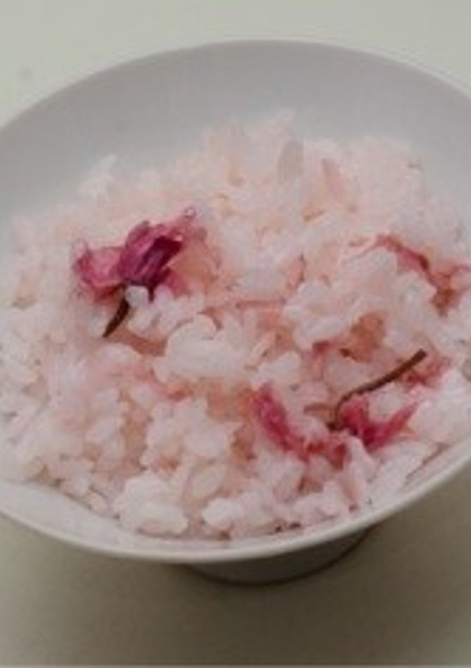 桜茶で☆簡単桜ごはん-レシピのメイン写真