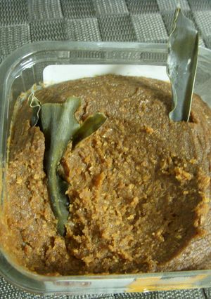 味噌の中にだし昆布！！-レシピのメイン写真
