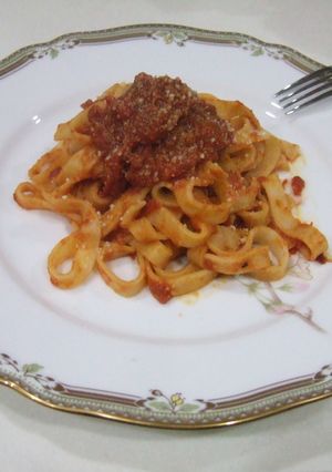 定番安価本格的トマトソースを生パスタで-レシピのメイン写真