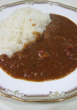 三人分をレトルトカレーかさまし、美味に-レシピのメイン写真