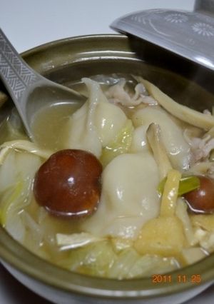 餃子鍋・コンソメ風味-レシピのメイン写真