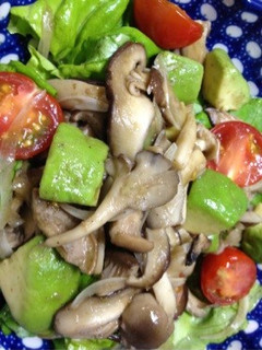 きのことアボカドのホットサラダ-レシピのメイン写真