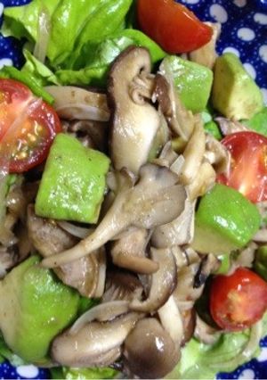 きのことアボカドのホットサラダ-レシピのメイン写真