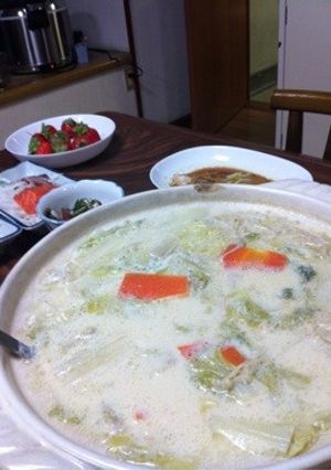 体ポカポカ白菜と豚肉のミルク鍋-レシピのメイン写真