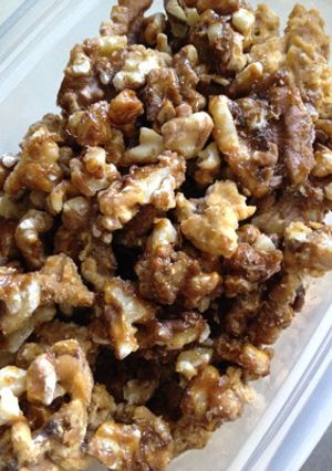砂糖をからめたクルミ菓子♪-レシピのメイン写真