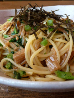 1人ランチ☆なめたけと大根葉の簡単パスタ-レシピのメイン写真