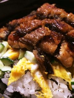 マヨきゅうりのさっぱりと絶妙なうなぎ丼!-レシピのメイン写真