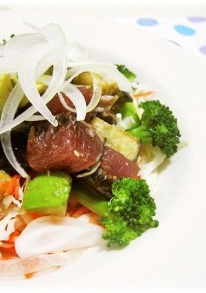 かつおとアボカドのわさび醤油サラダ-レシピのメイン写真