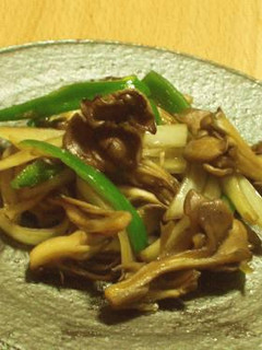 舞茸と玉ねぎのバターしょうゆ炒め-レシピのメイン写真