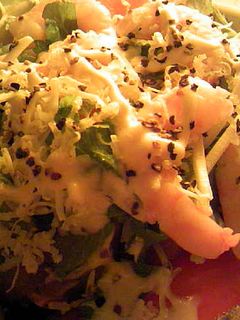 エビとセロリとトマトとチーズのマヨサラダ-レシピのメイン写真