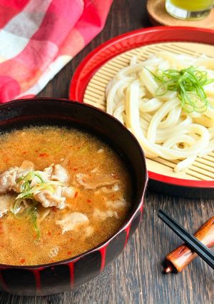 ピリ辛ネギ味噌つけだれスタミナ豚肉うどん-レシピのメイン写真