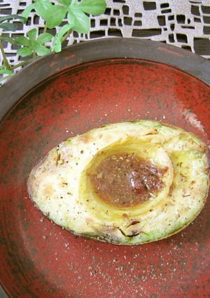 焼きアボカドのアンチョビ風味~おつまみに-レシピのメイン写真