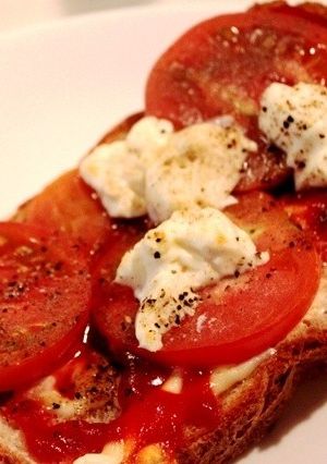 クリームチーズとトマトのトースト-レシピのメイン写真