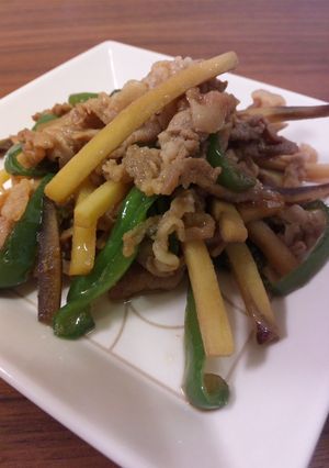 サツマイモで作った青椒肉絲-レシピのメイン写真