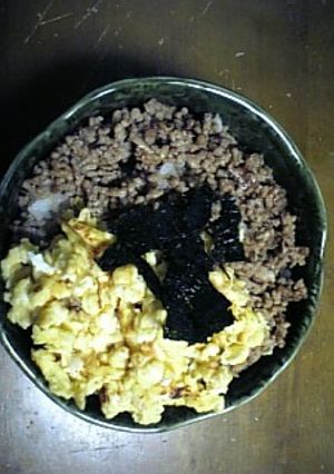 鳥そぼろ丼-レシピのメイン写真