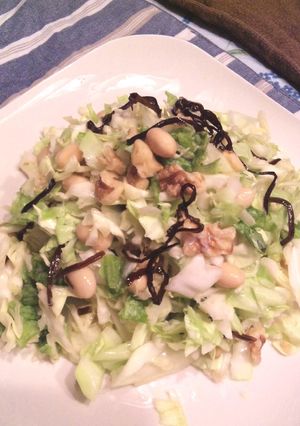 お豆と胡桃とごま昆布のキャベツサラダ-レシピのメイン写真