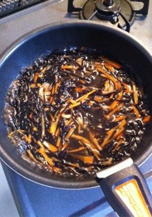 簡単出汁で旨味倍増ひじきの煮物☆-レシピのメイン写真