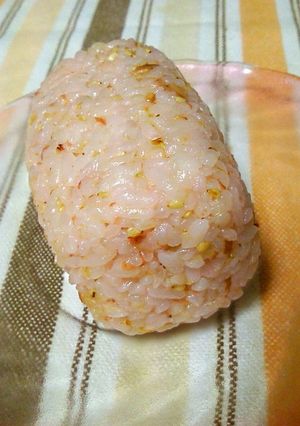 梅マヨ鰹ゴマのおにぎり＊-レシピのメイン写真