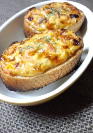 鮭とコーンの味噌マヨトースト-レシピのメイン写真