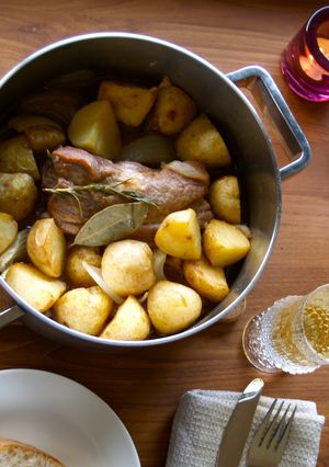 豚肉柔か♪玉ねぎ☆じゃがいも白ワイン煮込-レシピのメイン写真
