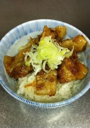 豚バラ肉で生姜焼き丼-レシピのメイン写真