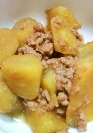 サツマイモと豚挽き肉の炒め煮-レシピのメイン写真