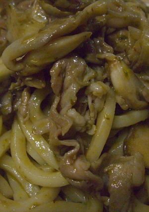 豚肉と舞茸のバジルｄｅ焼きうどん-レシピのメイン写真