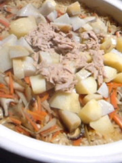 *ツナと里芋の炊き込みご飯*土鍋で!-レシピのメイン写真