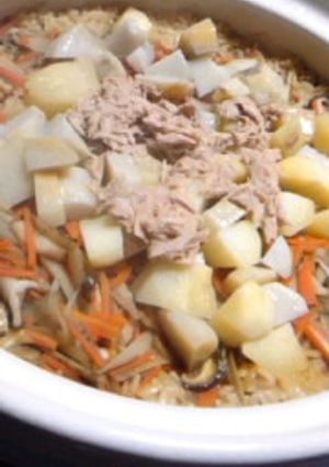 ＊ツナと里芋の炊き込みご飯＊土鍋で！-レシピのメイン写真
