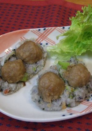 れんこんと肉団子のポコポコ焼き-レシピのメイン写真