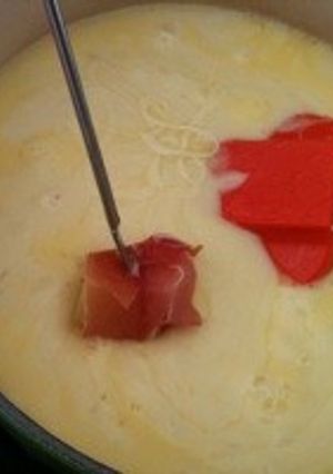 フランスで作る☆超本格的チーズフォンデュ-レシピのメイン写真