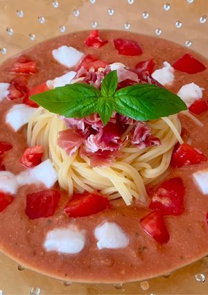 トマトと生ハムとハーブの冷製スープパスタ-レシピのメイン写真